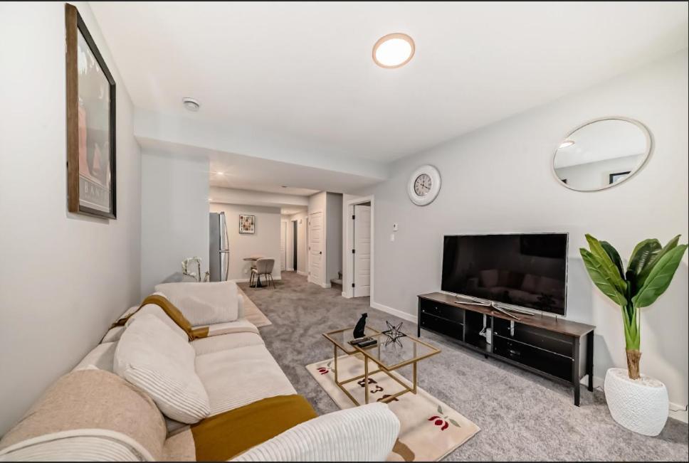 Cozy Basement Apartment *